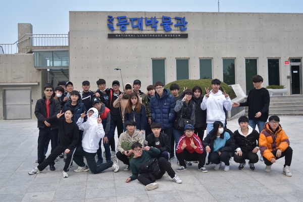 동방의등불_등대.jpg